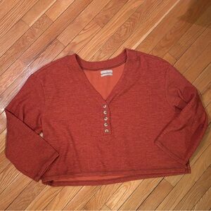 UO Cropped V-Neck Sweater